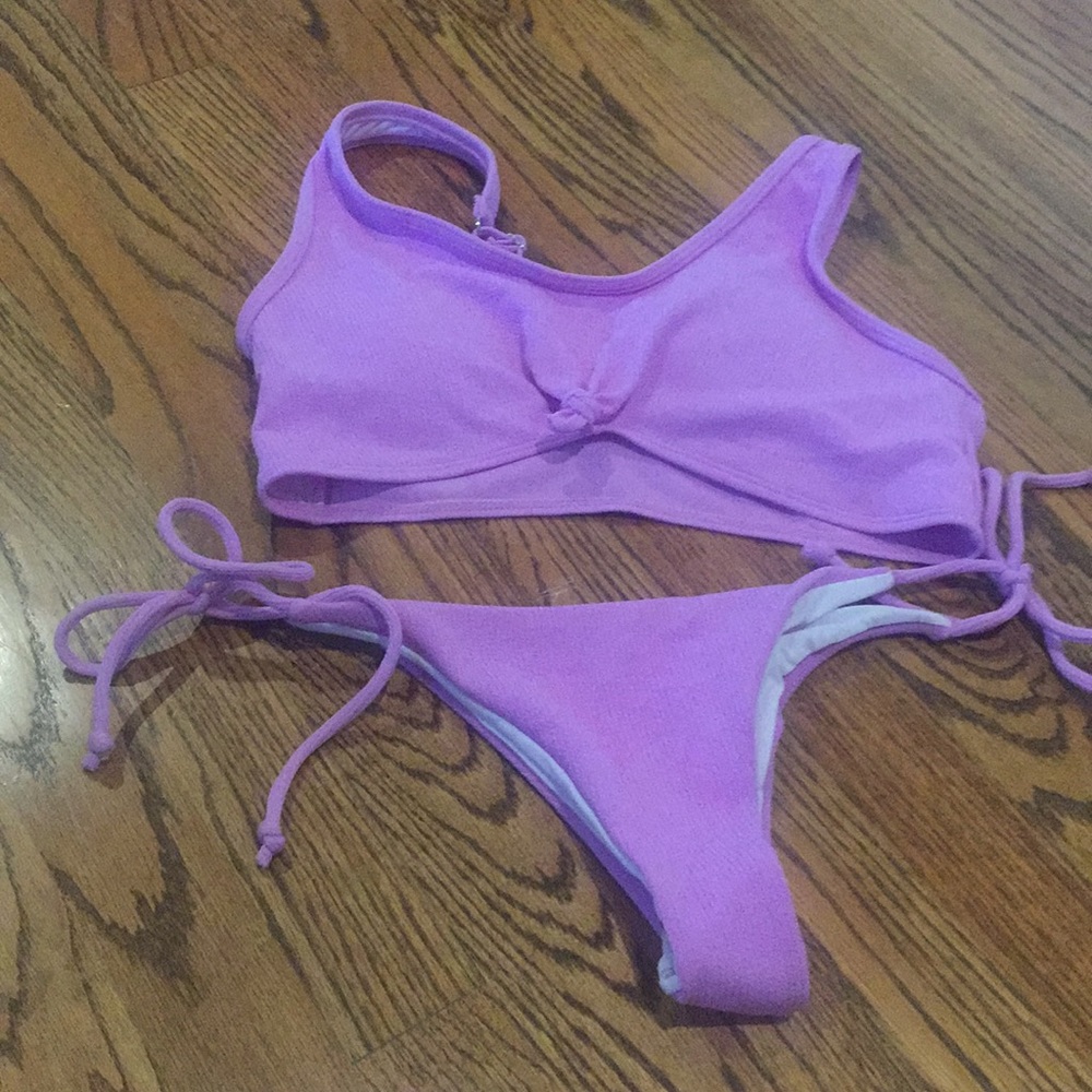 Purple bikini - Picture 2 of 3